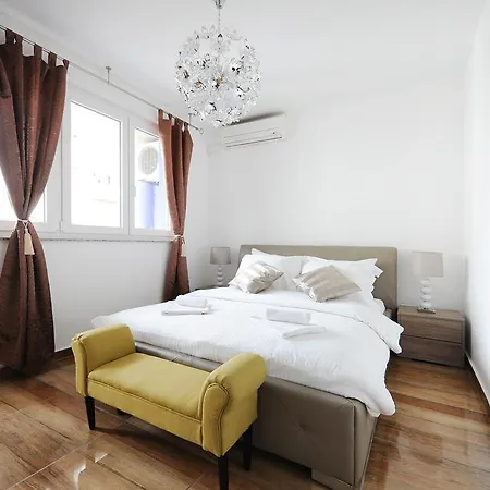 Apartment Primera Luxury